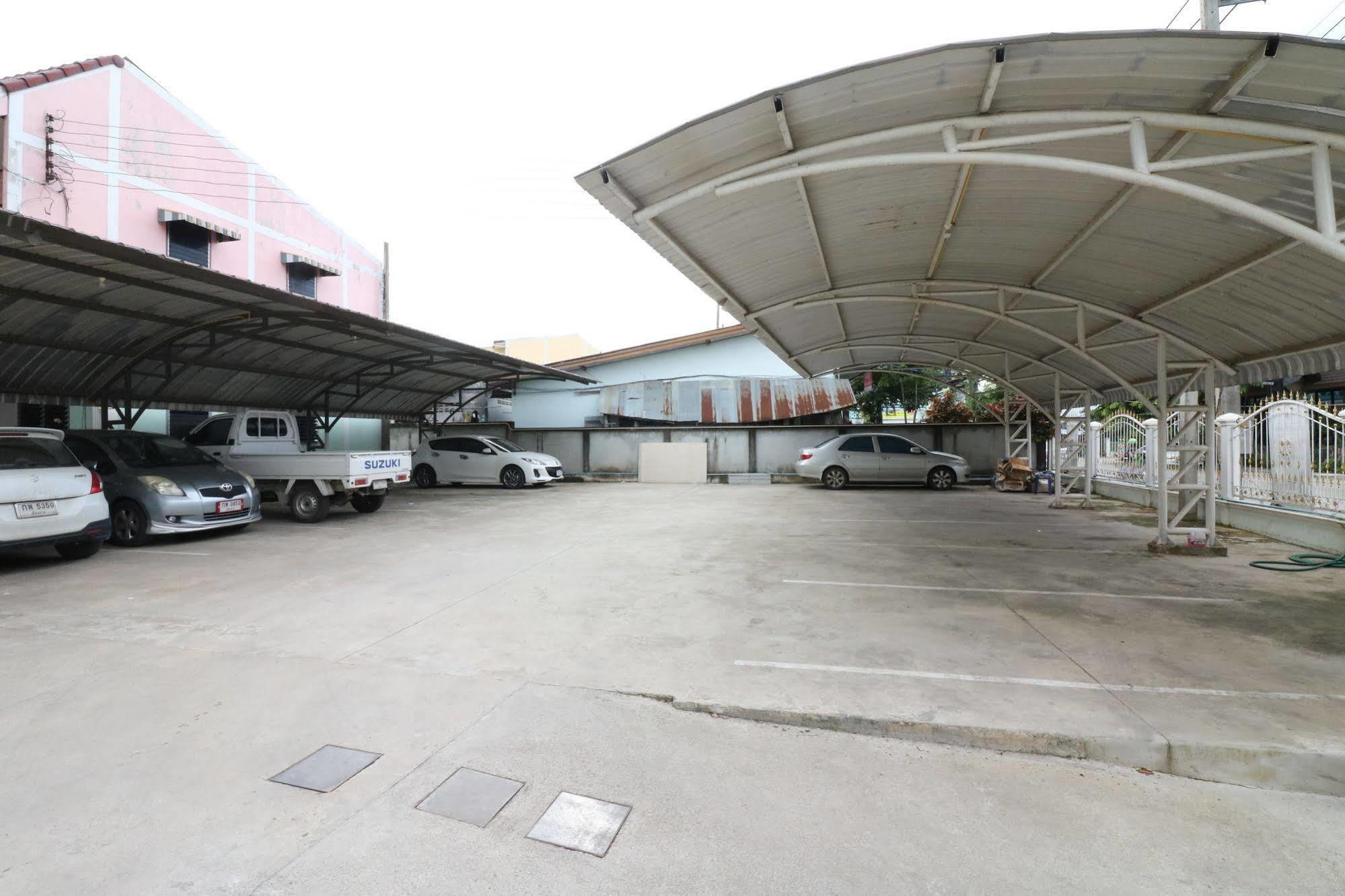 Calivefornia 2016 Hotell Chiang Rai Eksteriør bilde